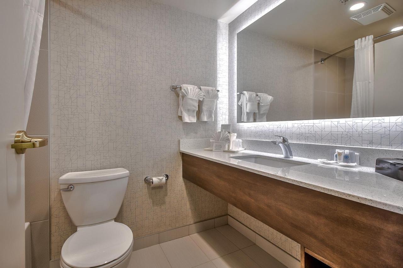 Comfort Inn & Suites South Calgary Ngoại thất bức ảnh