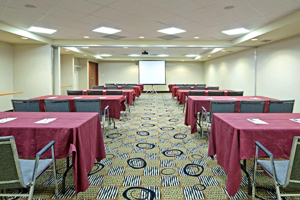 Comfort Inn & Suites South Calgary Ngoại thất bức ảnh