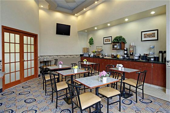 Comfort Inn & Suites South Calgary Nhà hàng bức ảnh