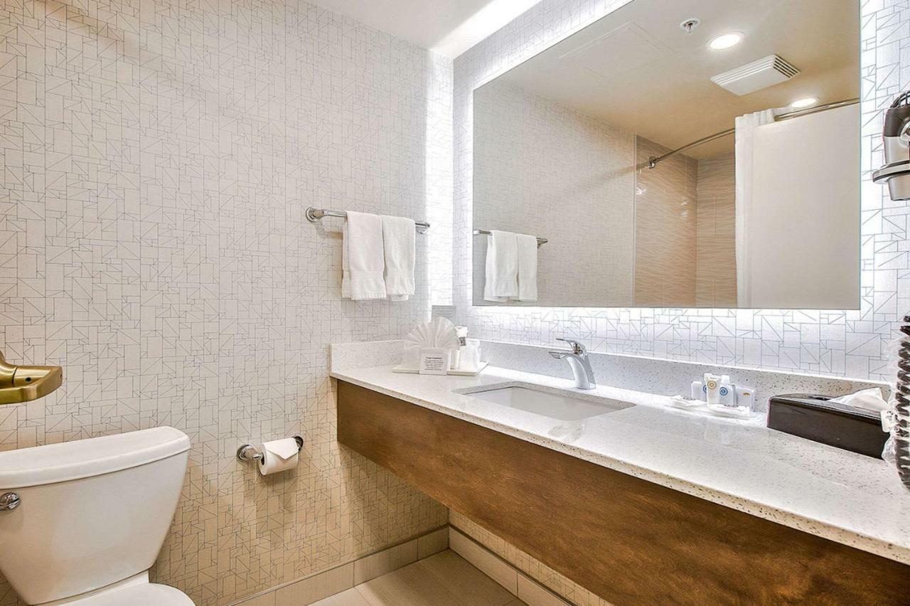 Comfort Inn & Suites South Calgary Ngoại thất bức ảnh